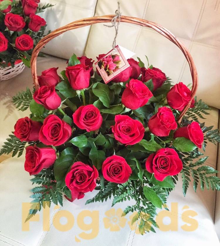 Корзина «Донна роза» за 12 290 руб.